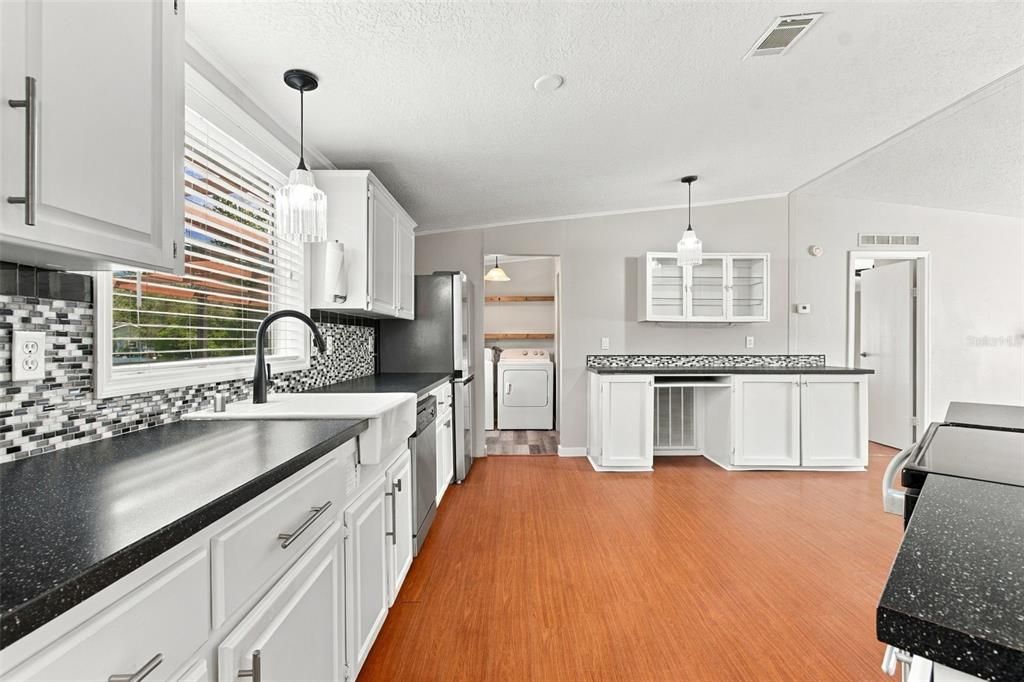 For Sale: $229,900 (4 beds, 2 baths, 1904 Square Feet)