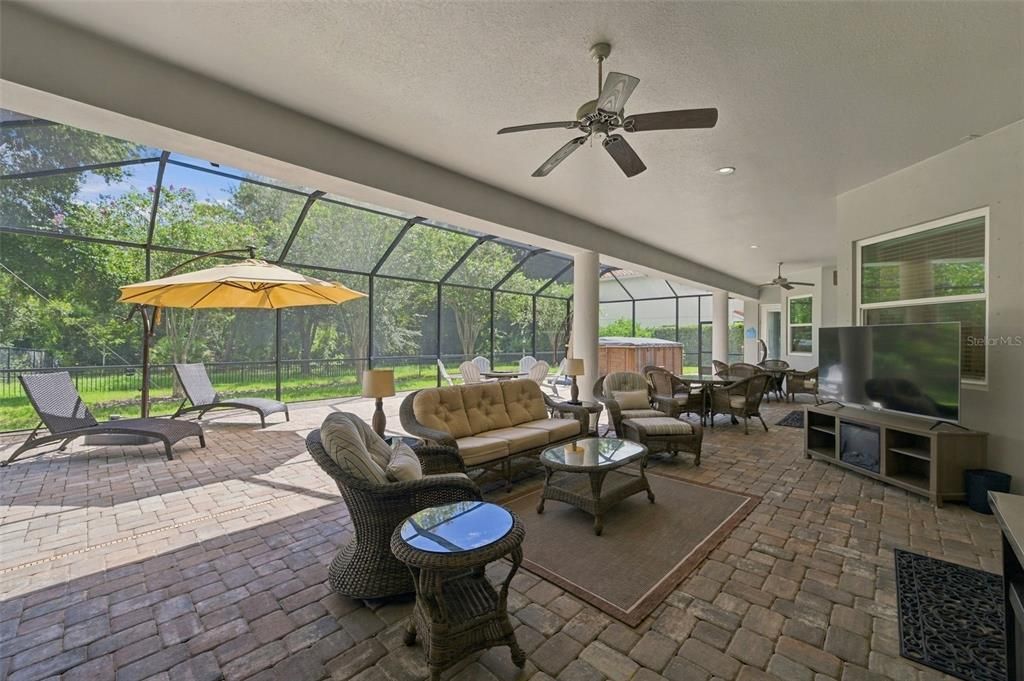 En Venta: $1,350,000 (4 camas, 3 baños, 3179 Pies cuadrados)