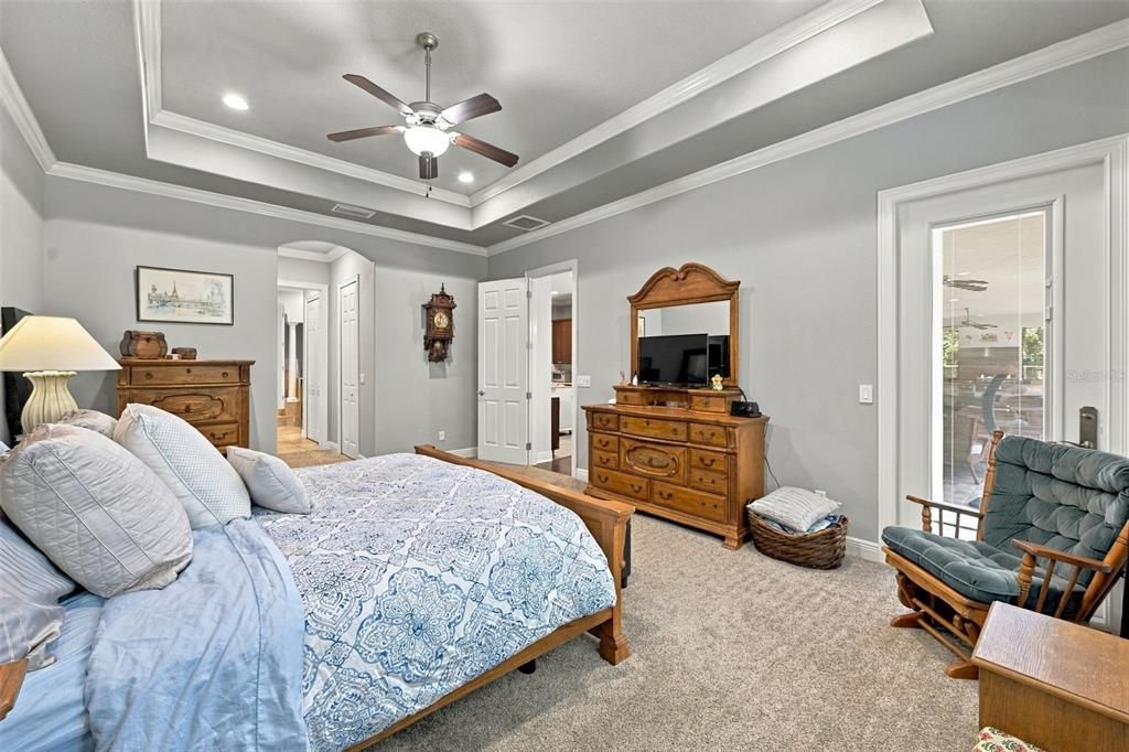 En Venta: $1,350,000 (4 camas, 3 baños, 3179 Pies cuadrados)