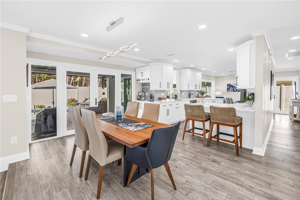 For Sale: $1,089,000 (3 beds, 2 baths, 2005 Square Feet)