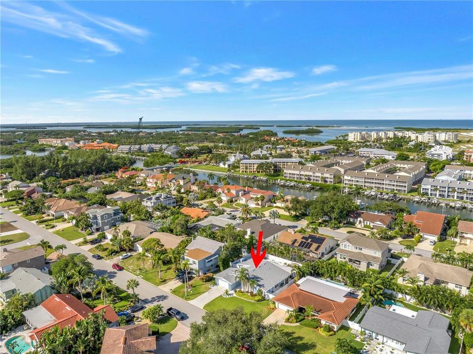 For Sale: $1,089,000 (3 beds, 2 baths, 2005 Square Feet)