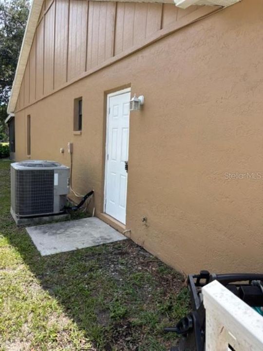For Sale: $335,000 (3 beds, 2 baths, 1574 Square Feet)