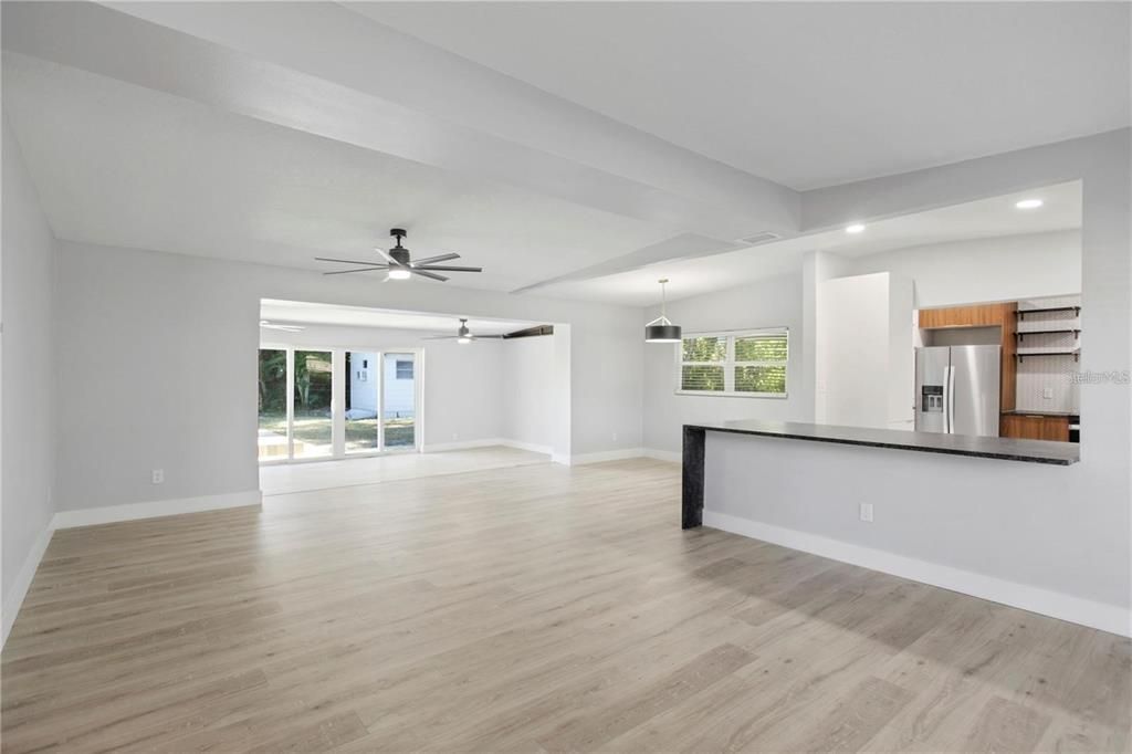 For Sale: $559,900 (3 beds, 2 baths, 1671 Square Feet)