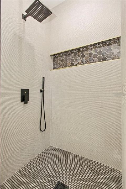 For Sale: $559,900 (3 beds, 2 baths, 1671 Square Feet)