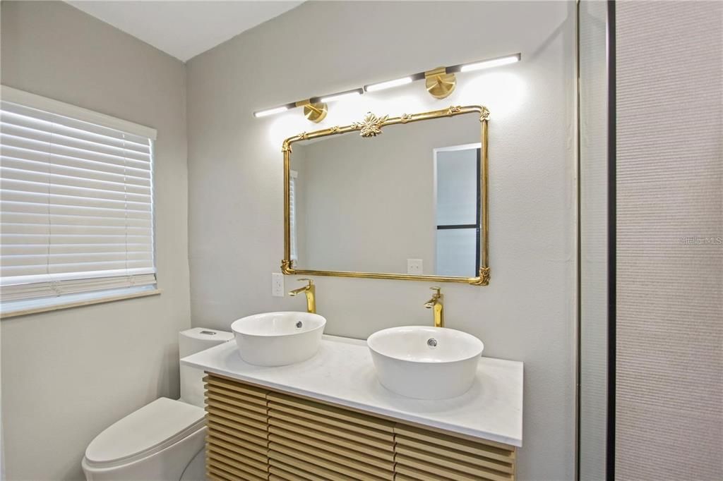 For Sale: $559,900 (3 beds, 2 baths, 1671 Square Feet)