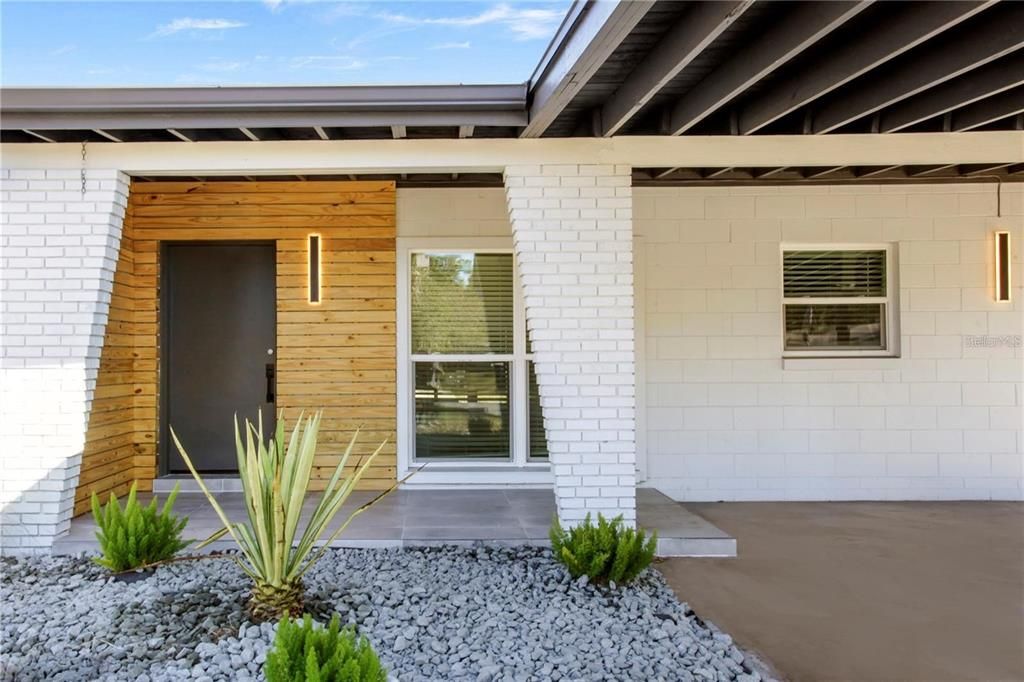 For Sale: $559,900 (3 beds, 2 baths, 1671 Square Feet)