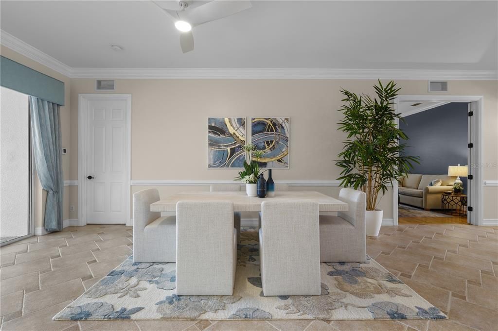 En Venta: $625,000 (3 camas, 2 baños, 2443 Pies cuadrados)