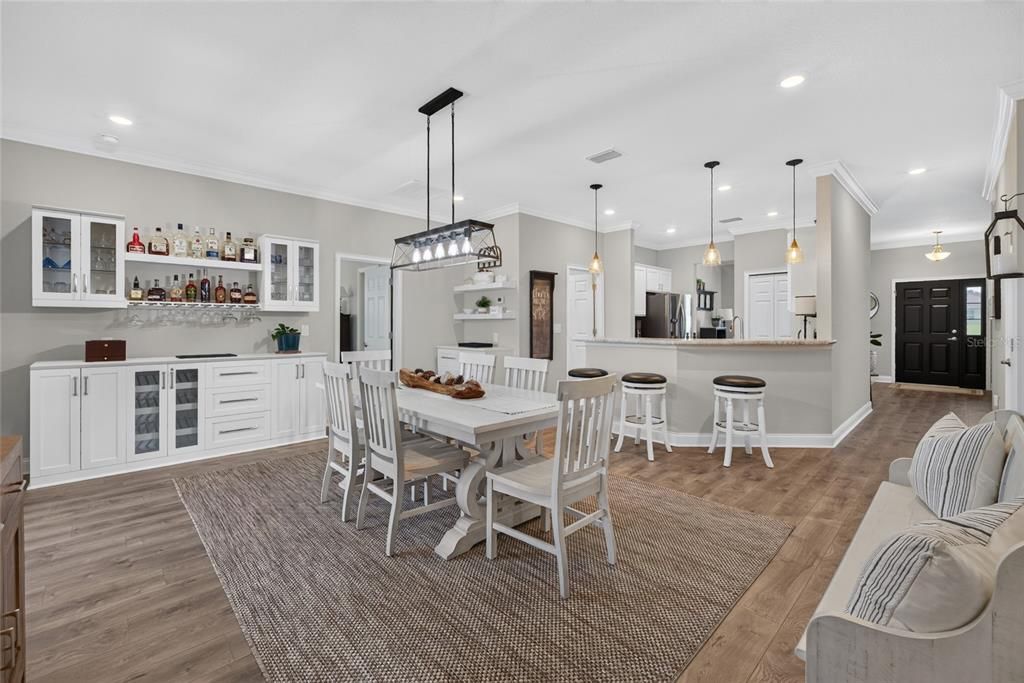 En Venta: $395,000 (4 camas, 3 baños, 2051 Pies cuadrados)