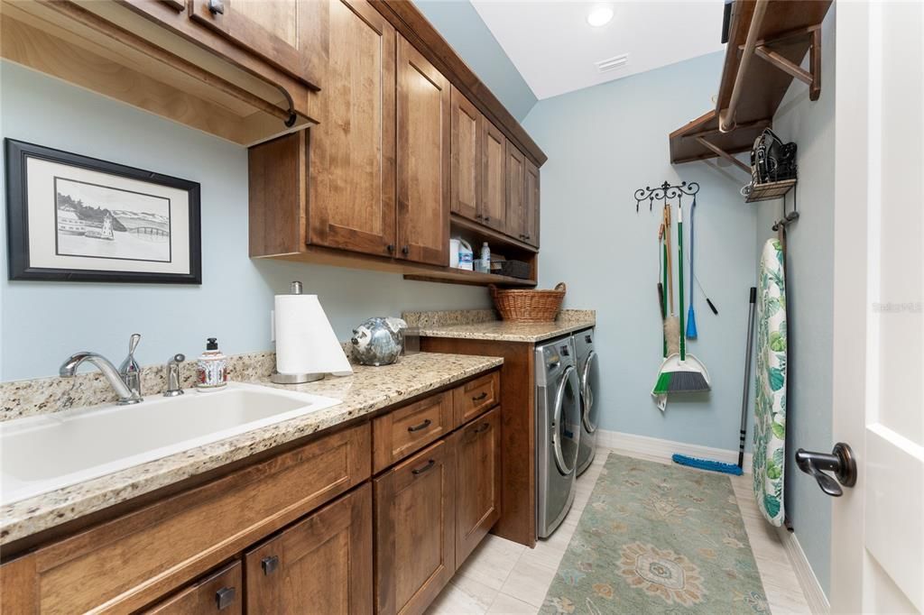 : $1,125,000 (3 camas, 2 baños, 2505 Pies cuadrados)