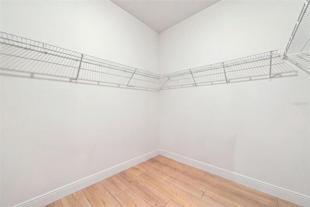 For Sale: $485,000 (4 beds, 2 baths, 1983 Square Feet)