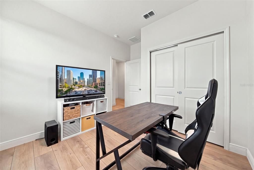 For Sale: $485,000 (4 beds, 2 baths, 1983 Square Feet)