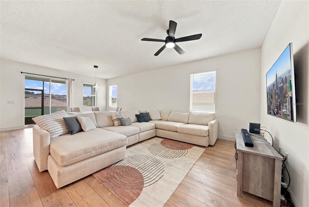 For Sale: $485,000 (4 beds, 2 baths, 1983 Square Feet)