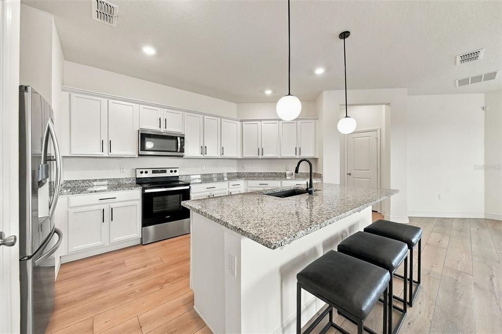 For Sale: $485,000 (4 beds, 2 baths, 1983 Square Feet)