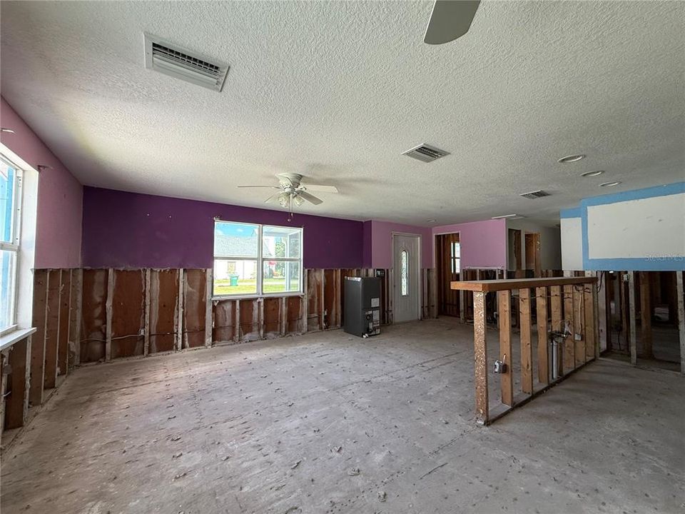 На продажу: $129,900 (3 спален, 1 ванн, 1240 Квадратных фут)