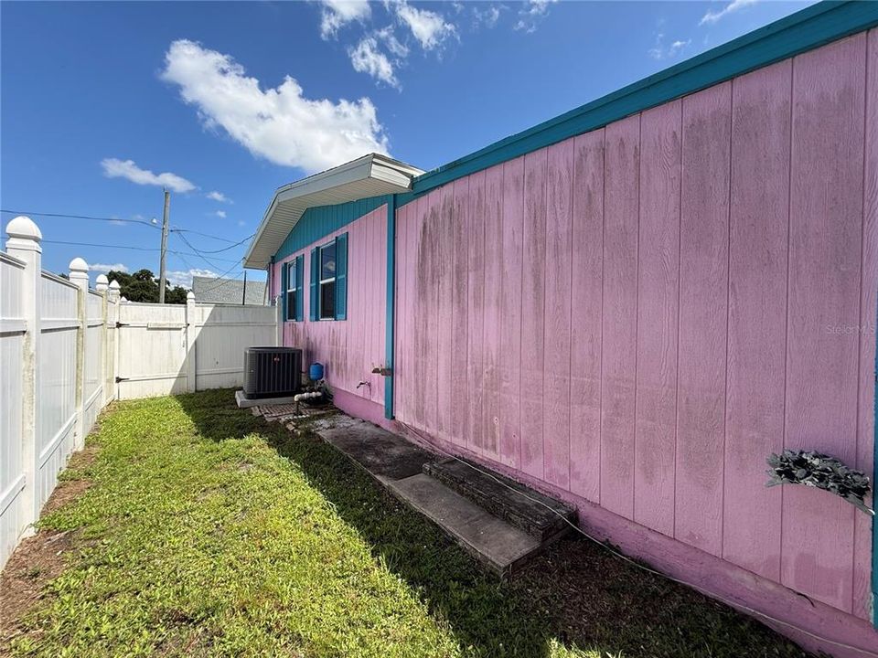 На продажу: $129,900 (3 спален, 1 ванн, 1240 Квадратных фут)