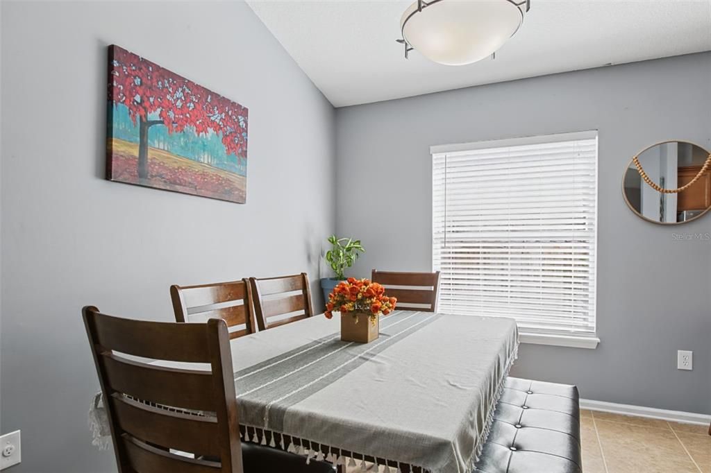 En Venta: $484,900 (4 camas, 3 baños, 2327 Pies cuadrados)