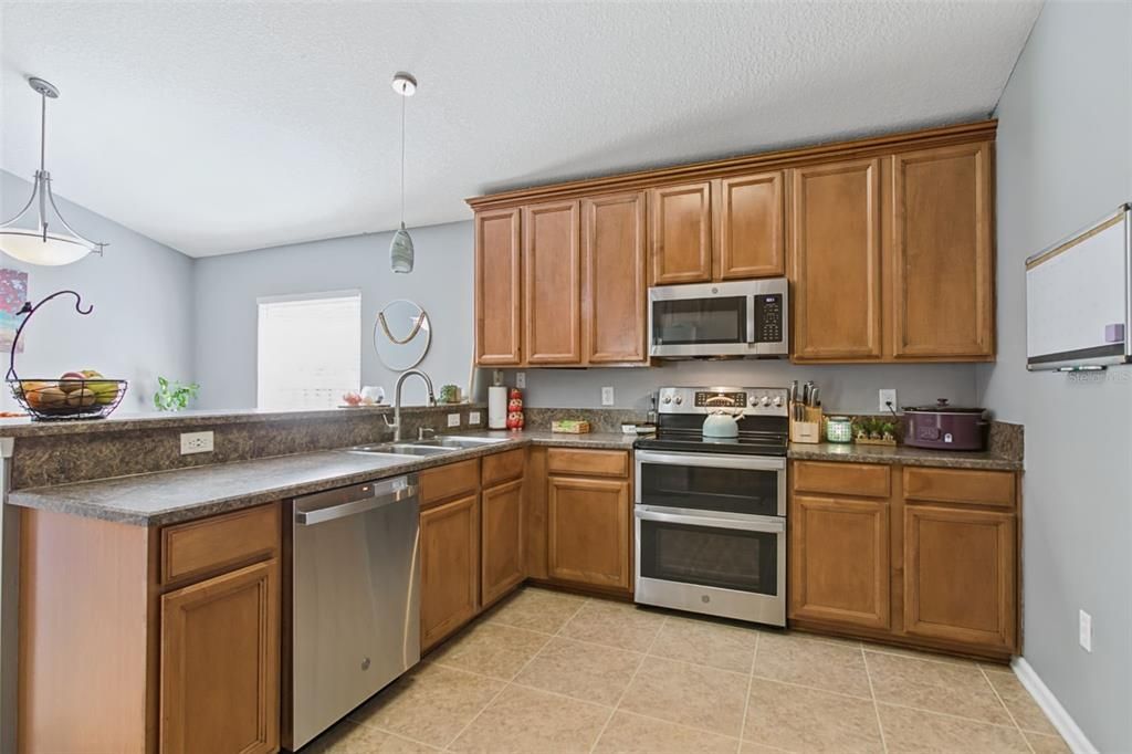En Venta: $484,900 (4 camas, 3 baños, 2327 Pies cuadrados)