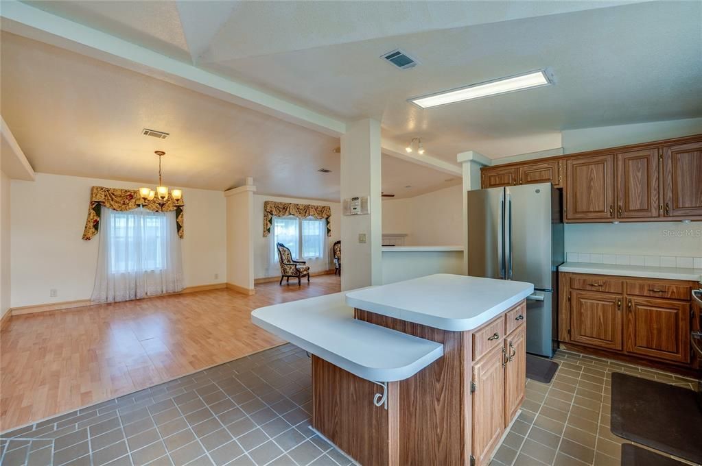 For Sale: $167,000 (3 beds, 2 baths, 1701 Square Feet)