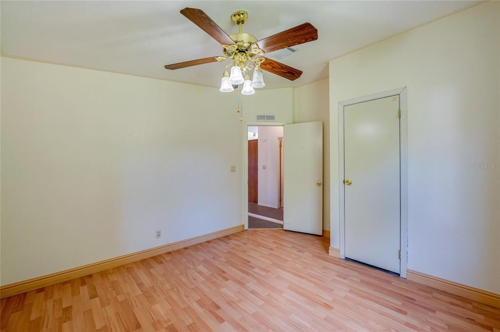 For Sale: $167,000 (3 beds, 2 baths, 1701 Square Feet)
