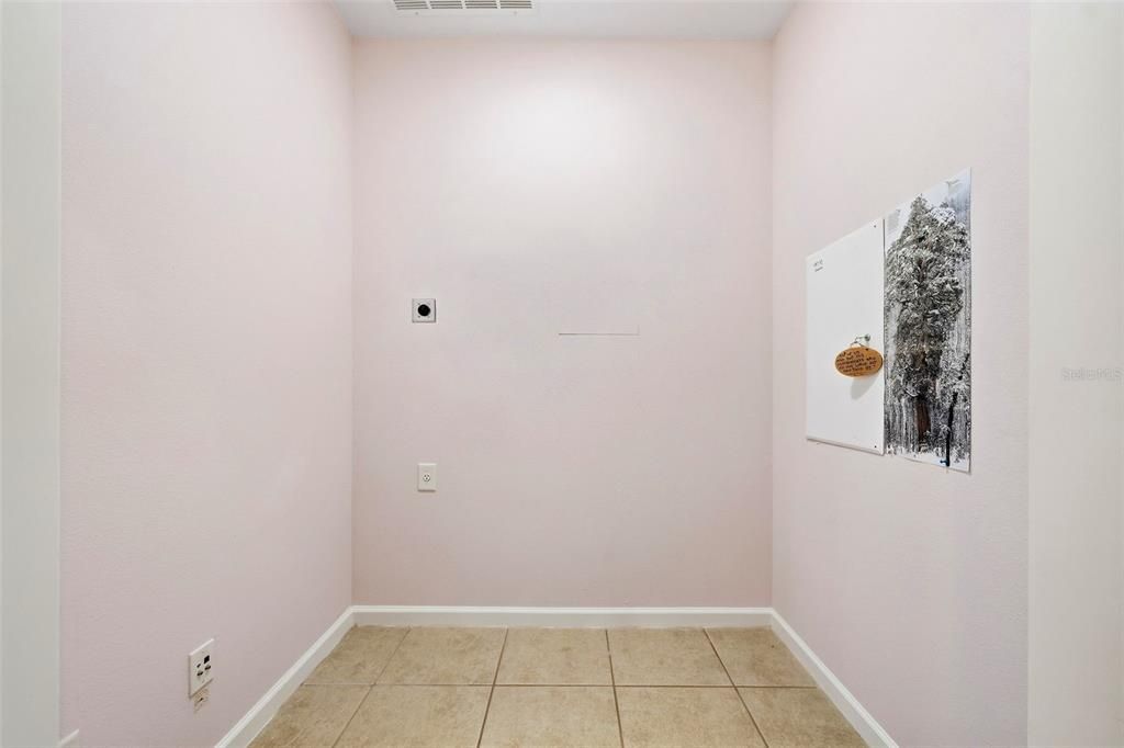 For Sale: $420,000 (3 beds, 2 baths, 1990 Square Feet)