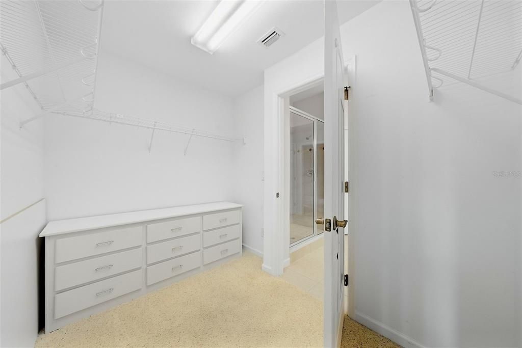 For Sale: $420,000 (3 beds, 2 baths, 1990 Square Feet)