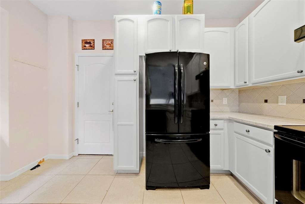 For Sale: $420,000 (3 beds, 2 baths, 1990 Square Feet)