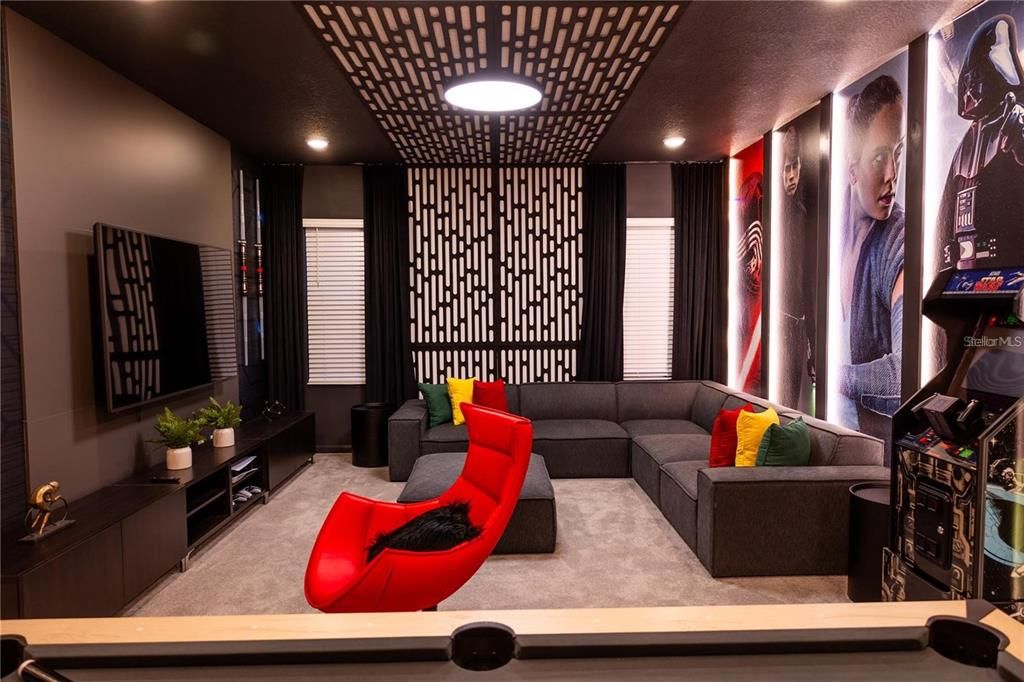 For Sale: $1,650,000 (10 beds, 9 baths, 4232 Square Feet)