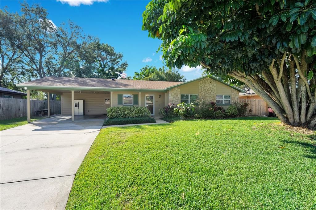 For Rent: $2,750 (3 beds, 2 baths, 1236 Square Feet)