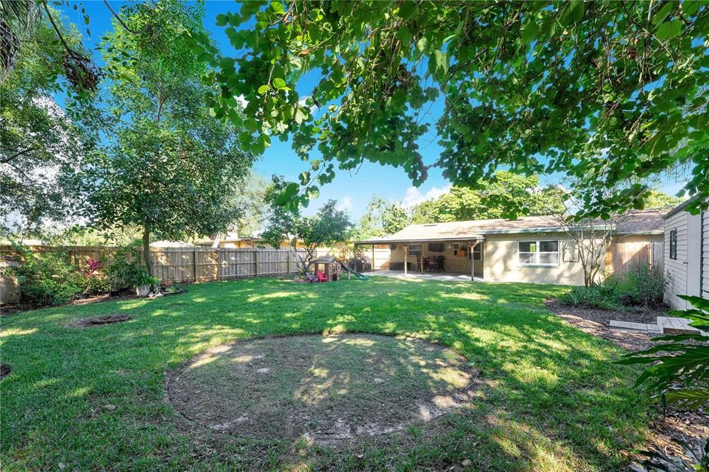 For Rent: $2,750 (3 beds, 2 baths, 1236 Square Feet)