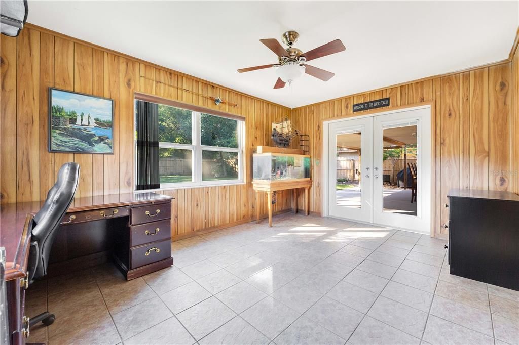 For Rent: $2,750 (3 beds, 2 baths, 1236 Square Feet)