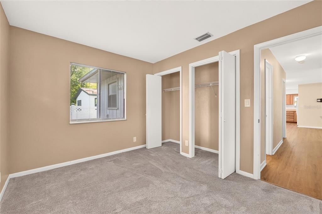 For Sale: $235,000 (2 beds, 2 baths, 1372 Square Feet)