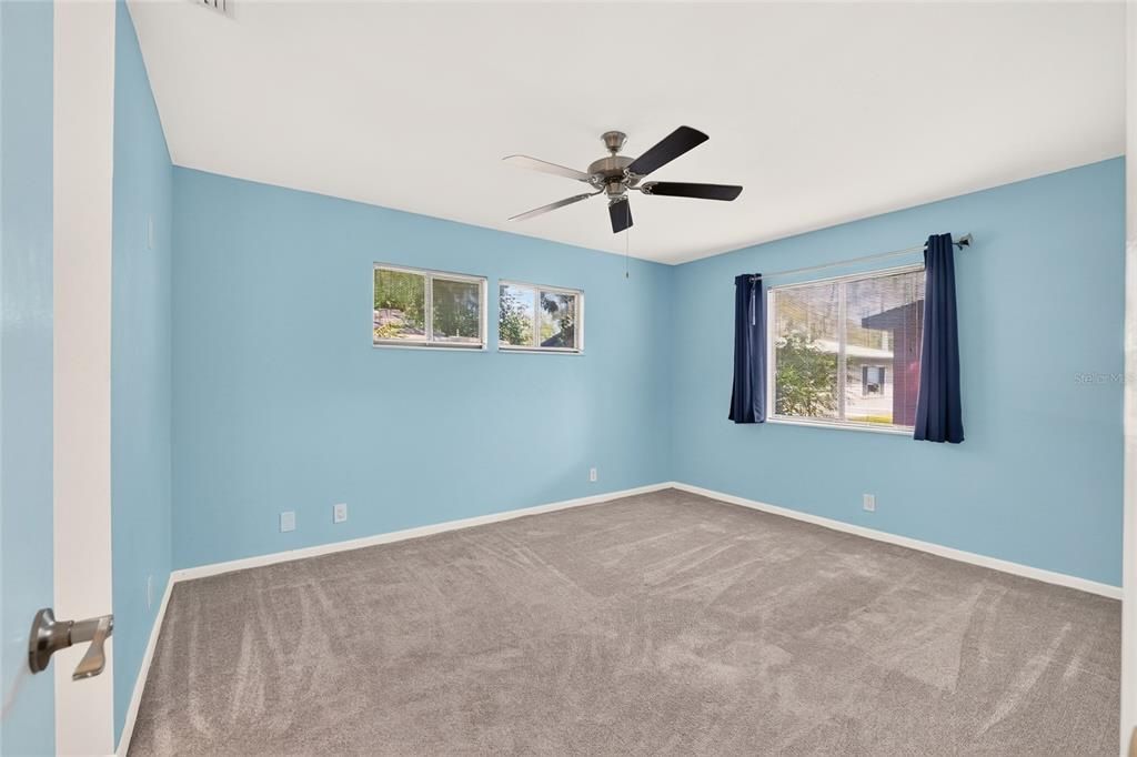 For Sale: $235,000 (2 beds, 2 baths, 1372 Square Feet)