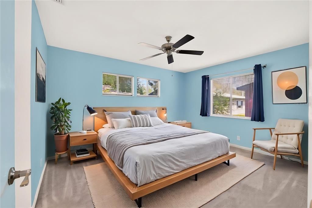 For Sale: $235,000 (2 beds, 2 baths, 1372 Square Feet)