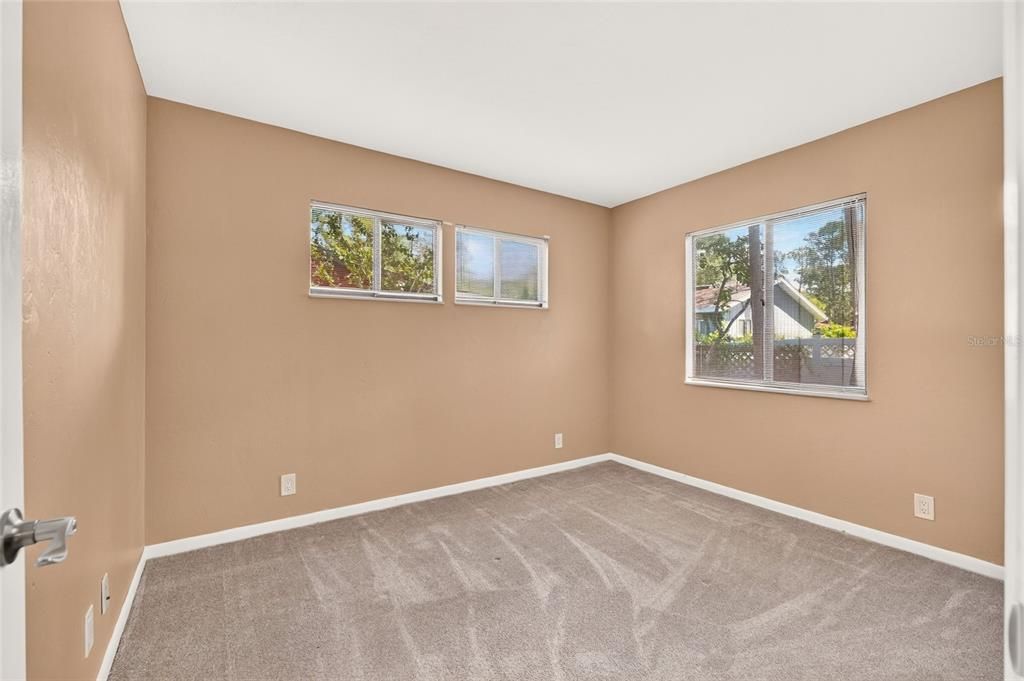 For Sale: $235,000 (2 beds, 2 baths, 1372 Square Feet)