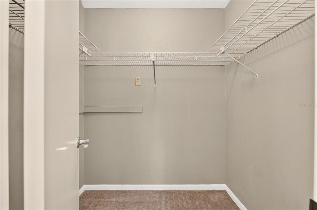 For Sale: $235,000 (2 beds, 2 baths, 1372 Square Feet)