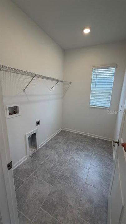 En Renta: $2,495 (3 camas, 2 baños, 2024 Pies cuadrados)