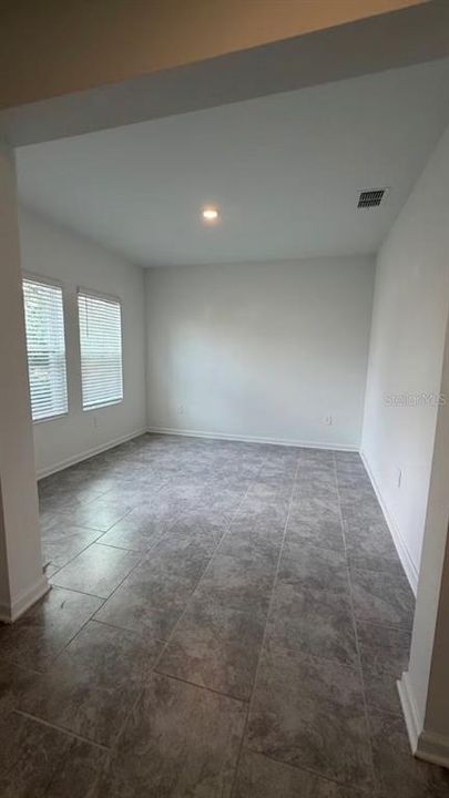 En Renta: $2,495 (3 camas, 2 baños, 2024 Pies cuadrados)
