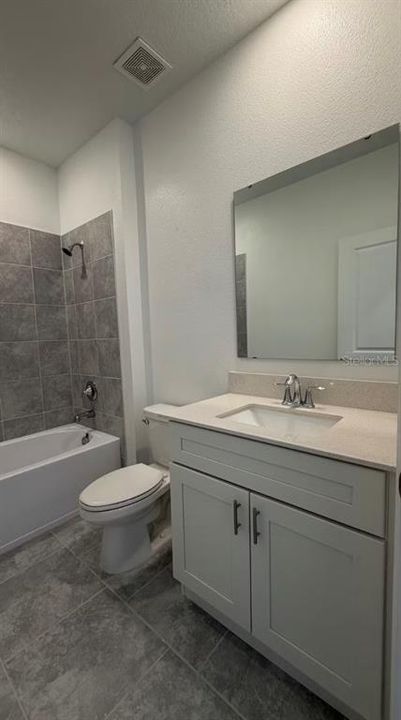 En Renta: $2,495 (3 camas, 2 baños, 2024 Pies cuadrados)