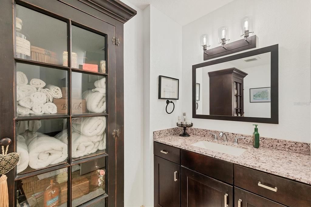 En Venta: $333,000 (3 camas, 2 baños, 1615 Pies cuadrados)