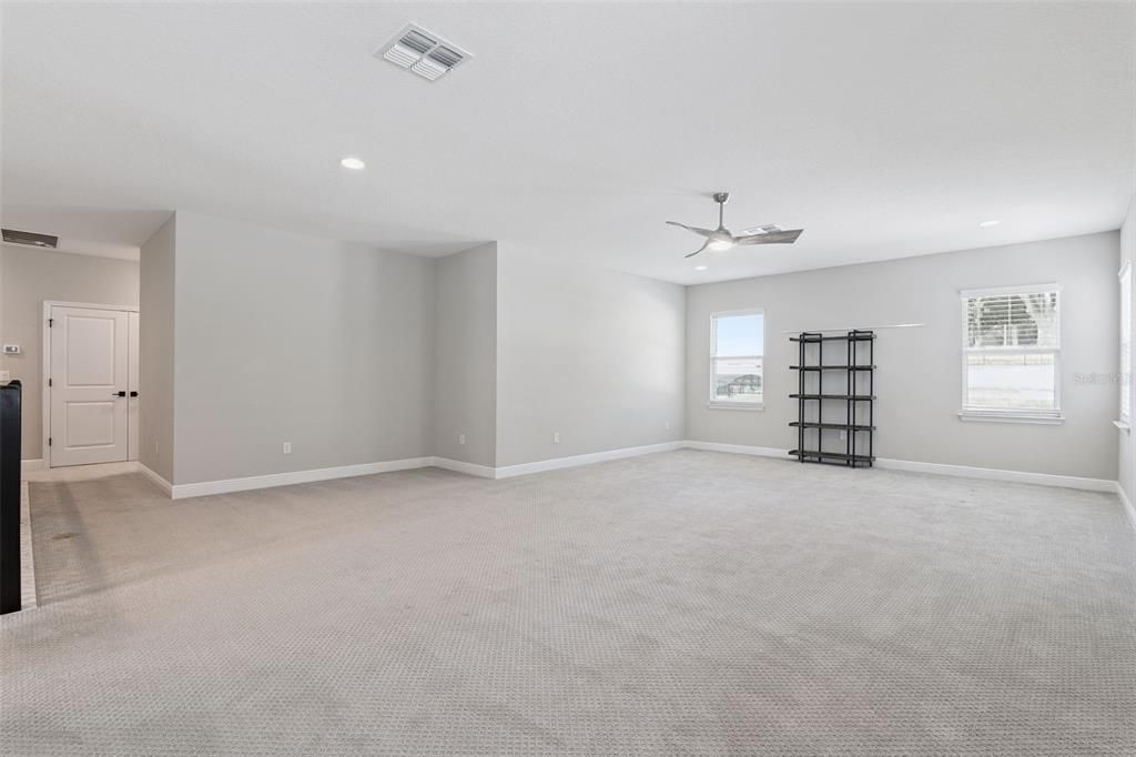 En Venta: $1,159,900 (7 camas, 4 baños, 4720 Pies cuadrados)