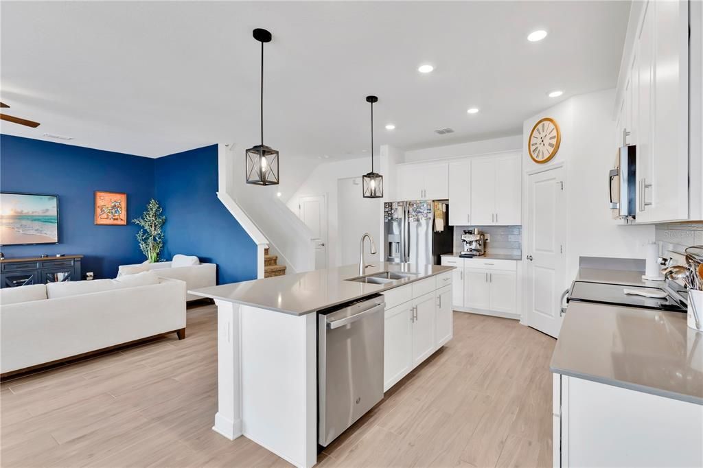 For Sale: $535,000 (5 beds, 3 baths, 3288 Square Feet)