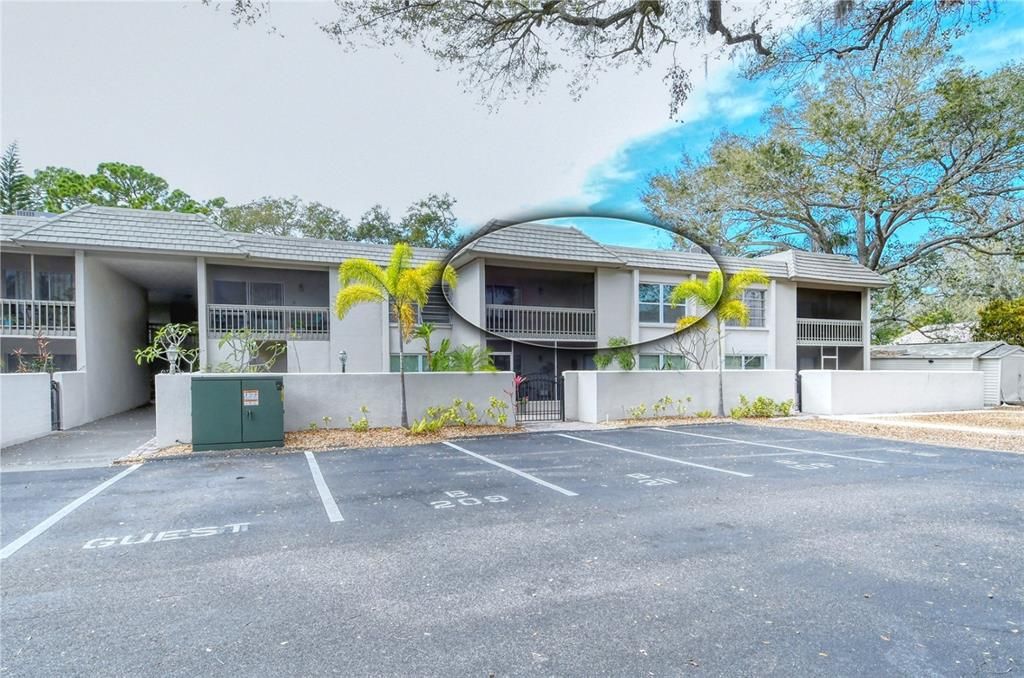 For Sale: $265,000 (2 beds, 2 baths, 1122 Square Feet)