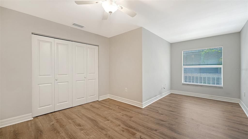 For Sale: $265,000 (2 beds, 2 baths, 1122 Square Feet)