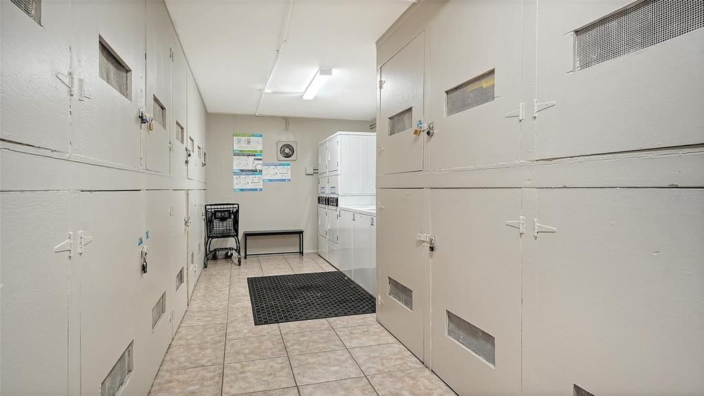 For Sale: $265,000 (2 beds, 2 baths, 1122 Square Feet)