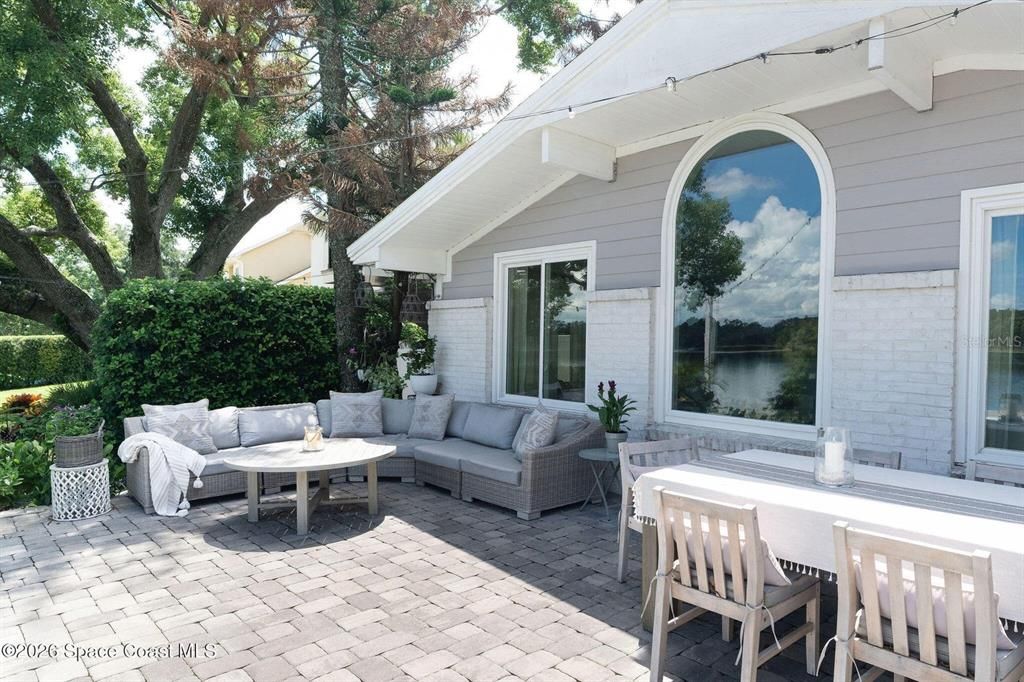 For Sale: $2,190,000 (4 beds, 3 baths, 3463 Square Feet)