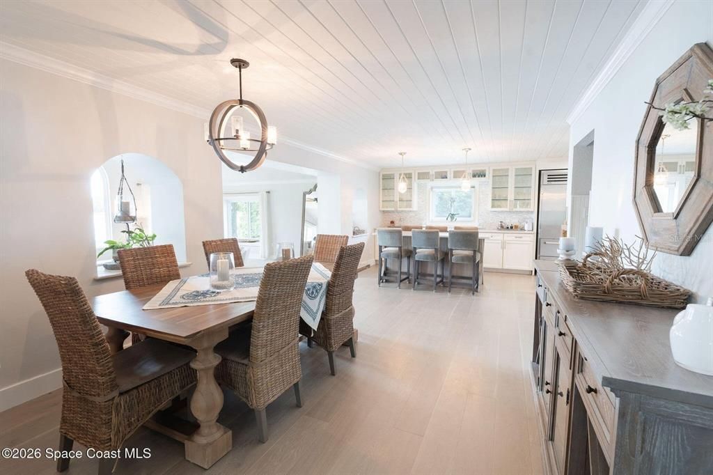 For Sale: $2,190,000 (4 beds, 3 baths, 3463 Square Feet)