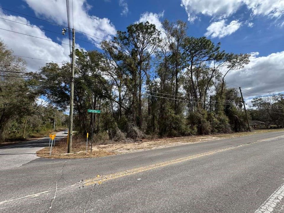 待售: $23,890 (0.27 acres)