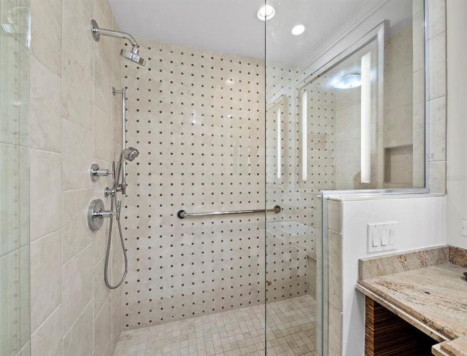 For Sale: $1,349,000 (3 beds, 3 baths, 1900 Square Feet)