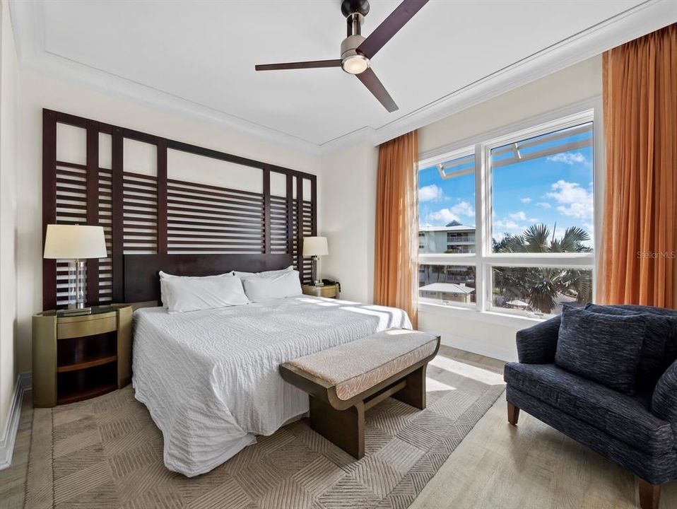 For Sale: $1,349,000 (3 beds, 3 baths, 1900 Square Feet)