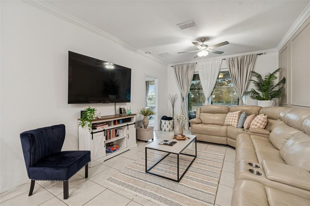 For Sale: $230,000 (2 beds, 2 baths, 1413 Square Feet)